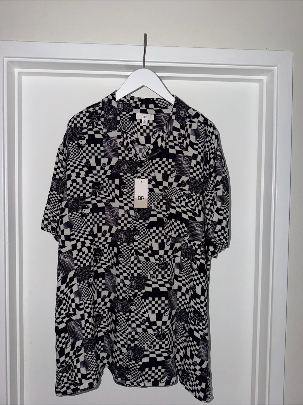 bp Black & White Geometric Button-Up Shirt